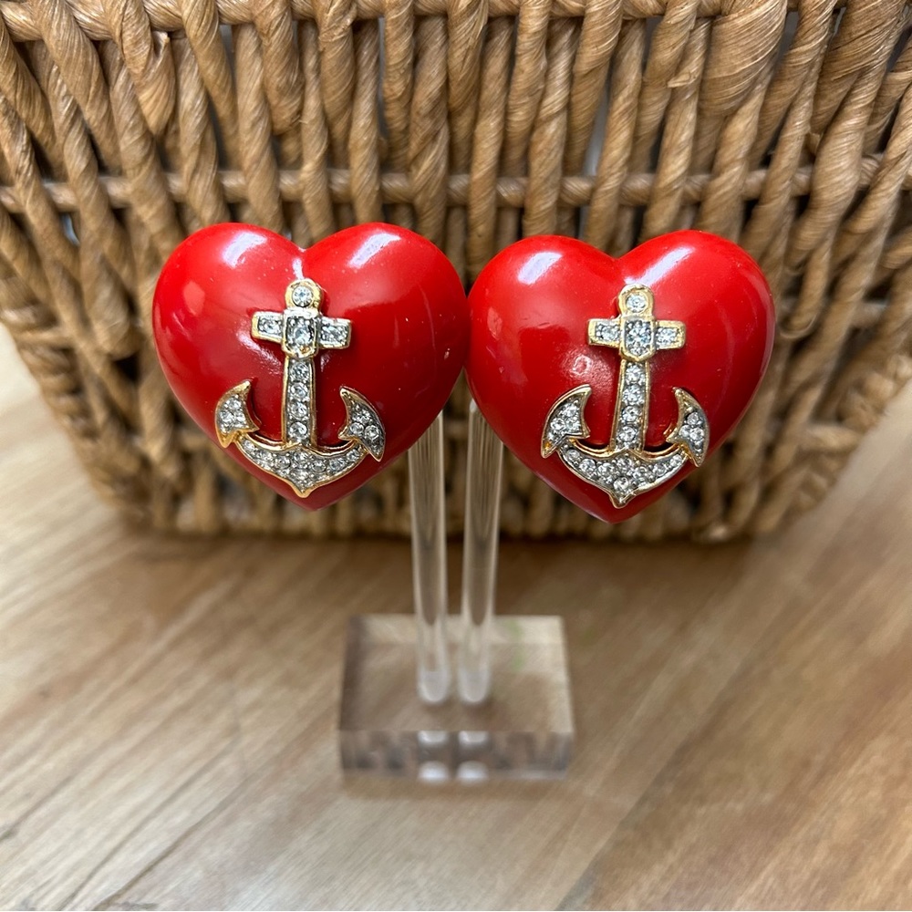 RED HEART VINTAGE CLIP EARRINGS WITH CRYSTAL ANCHORS